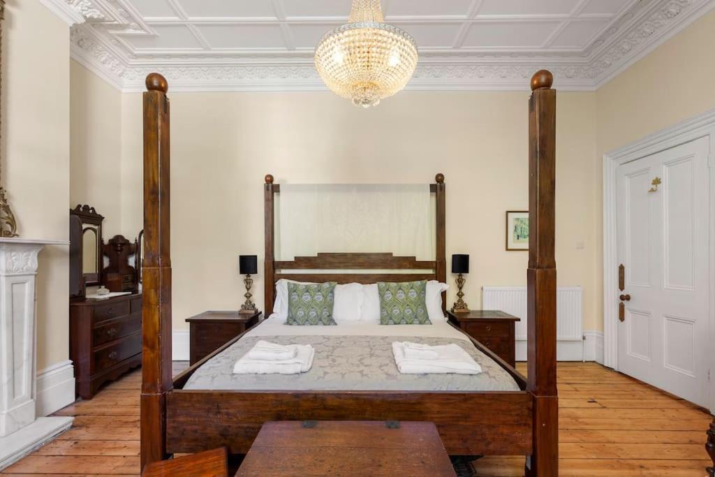 Luxurious Victorian, A Few Minutes From The Beach - Sleeps 2 Adults And Up To 3 Children Apartment St Leonards-on-Sea Exterior foto