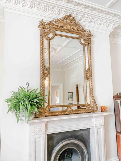 Luxurious Victorian, A Few Minutes From The Beach - Sleeps 2 Adults And Up To 3 Children Apartment St Leonards-on-Sea Exterior foto
